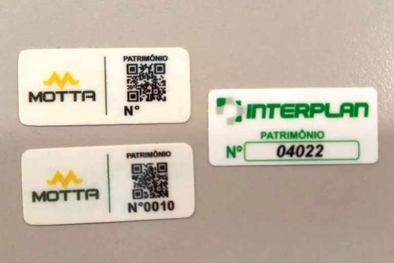 etiqueta de patrimônio