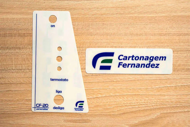 Painéis em policarbonato para produtos da Cartonagem Fernandes