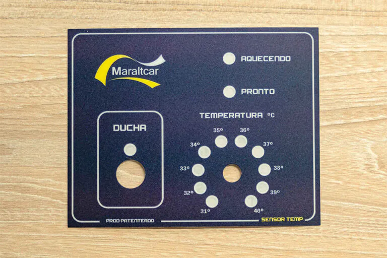 Painéis em policarbonato para sensores de temperatura