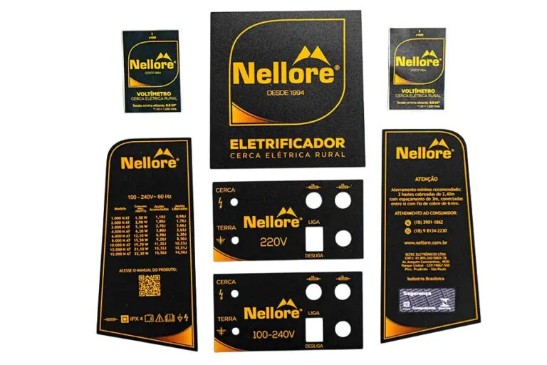 Painéis em policarbonato para equipamentos Nellore